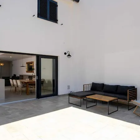 San Avia I Apartment
